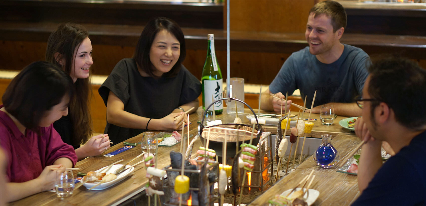 馬肉専門店「馬肉バル 新三よし」