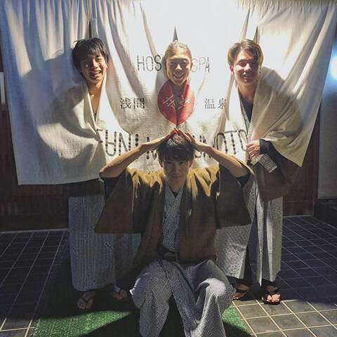 関東からお越しの4名様です